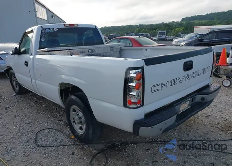 2004 Chevrolet Silverado 1500 Work Truck z USA, uszkodzony, nr VIN 1GCEC14XX4Z321880